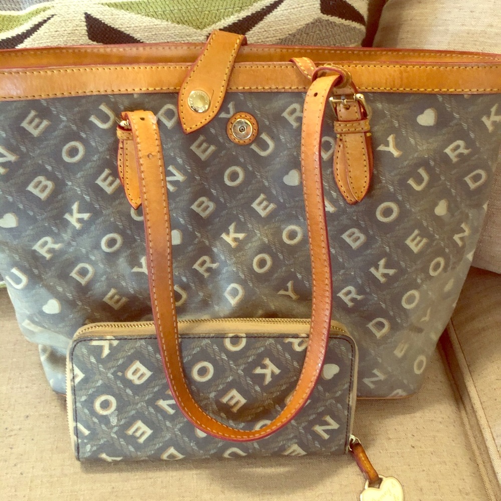 Dooney & Bourke leather and other with wallet!